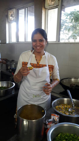 Smt. Gowra Rekha, Smt. Gowra Kranti, Smt. Gowra Manjeera and Smt. Sridevi Bhagawati prepared mouth watering dishes Dabeli; Canapes; Ragi Soup and Carrot Halwa at SMILES and served residents and staff.