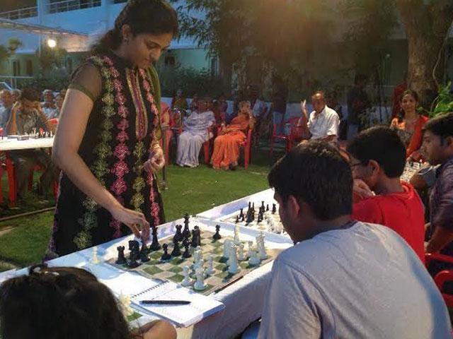 CHESS SIMUL with Ms. Harika Dronavalli,
Arjun Awardee and Grandmaster organized at SMILES 